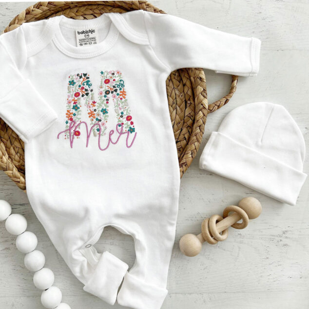 Bộ Liền Thân Sơ Sinh Thêu Tên Bé Gái Có Bao Tay, Bao Chân Lật - BT025