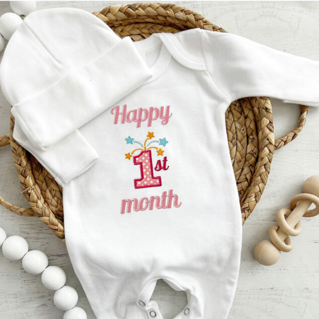 Bộ Liền Thân Sơ Sinh Thêu Tên Bé Gái Có Bao Tay, Bao Chân Lật - BT035