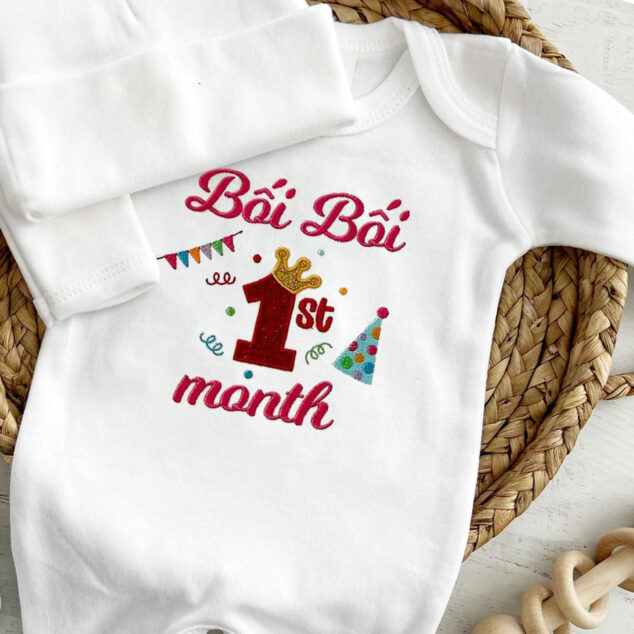 Bộ Liền Thân Sơ Sinh Thêu Tên Bé Gái Có Bao Tay, Bao Chân Lật - BT017