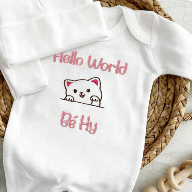 Bộ Liền Thân Sơ Sinh Thêu Tên Bé Gái Có Bao Tay, Bao Chân Lật - BT033