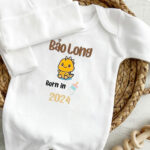 Bộ Liền Thân Trẻ Sơ Sinh Thêu Tên Bé Trai Có Bao Tay, Bao Chân Lật - BT016