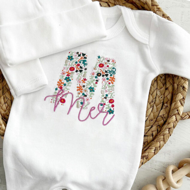 Bộ Liền Thân Sơ Sinh Thêu Tên Bé Gái Có Bao Tay, Bao Chân Lật - BT025