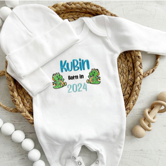 Bộ Liền Thân Trẻ Sơ Sinh Thêu Tên Bé Trai Có Bao Tay, Bao Chân Lật - BT022