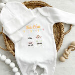 Bộ Liền Thân Trẻ Sơ Sinh Thêu Tên Bé Trai Có Bao Tay, Bao Chân Lật - BT038